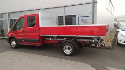 Der Ford Transit mit einer Lade-Kipp-Vorrichtung